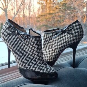Paris Hilton Houndstooth Heels with Black Accents